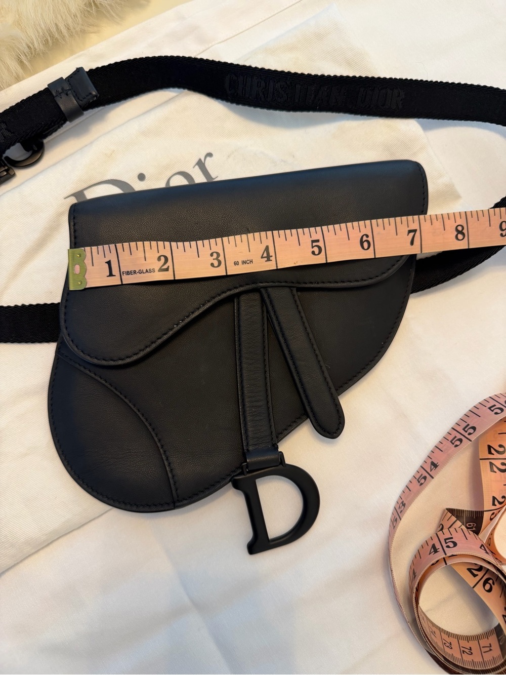 Dior Ultra matte Black clad skin Saddle Belt Bag with 'D' Charm - Picture 5 of 8